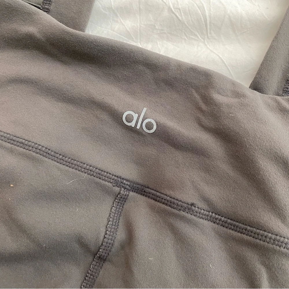 ALO YOGA Gray Women's Moto Leggings high waist 7/8 S - Picture 4 of 6